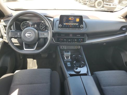 Used 2023 Nissan Rogue SV image 16