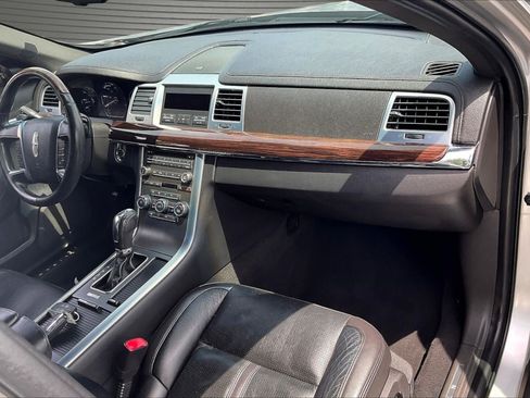 Used 2010 Lincoln MKS FWD image 24