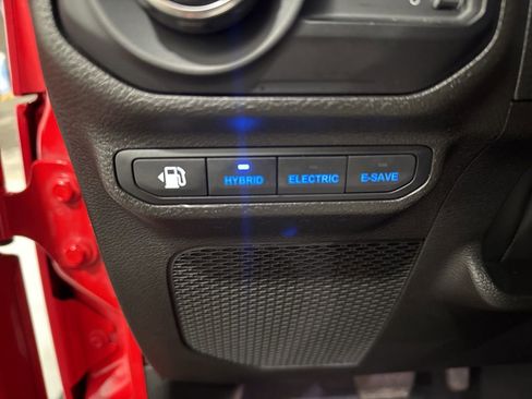 Used 2023 Jeep Wrangler Unlimited w/ Cold Weather Group image 24