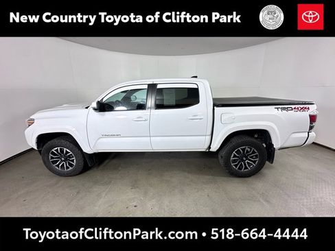 Used 2020 Toyota Tacoma TRD Sport image 6