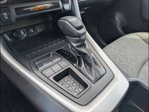 Used 2024 Toyota RAV4 XLE image 21