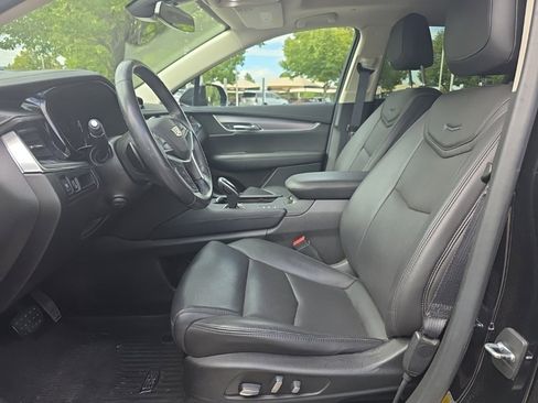 Used 2019 Cadillac XT5 Premium Luxury w/ LPO, Black Ice Package image 12