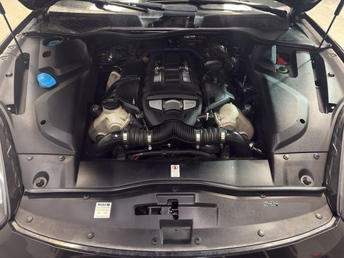 Used 2015 Porsche Cayenne Turbo AWD/4WD image 32