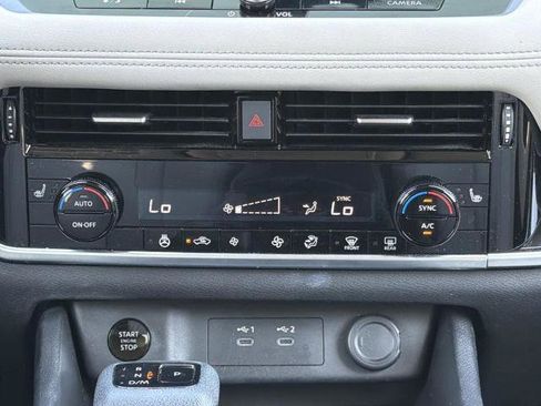Certified 2025 Nissan Rogue SL AWD/4WD image 4