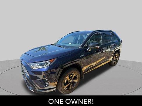 Used 2020 Toyota RAV4 XSE w/ XSE Grade Weather Package AWD/4WD image 2