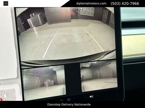 Used 2023 Tesla Model 3 Performance image 32