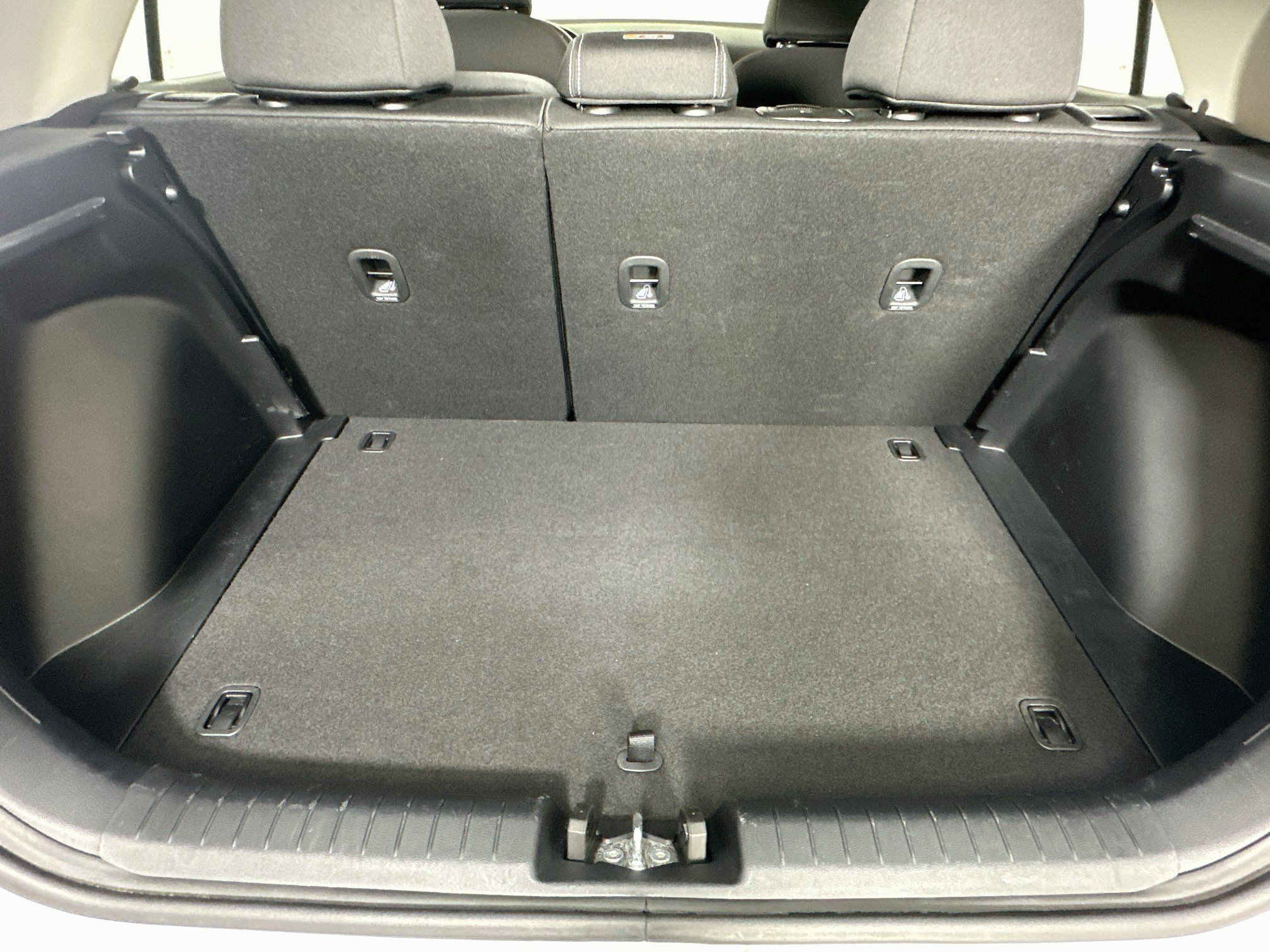 Used 2025 Hyundai Venue SEL FWD image 28