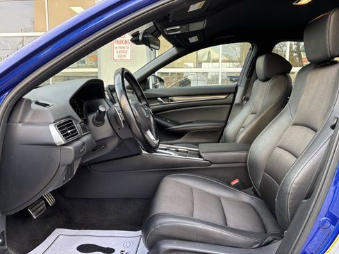 Used 2022 Honda Accord Sport image 10