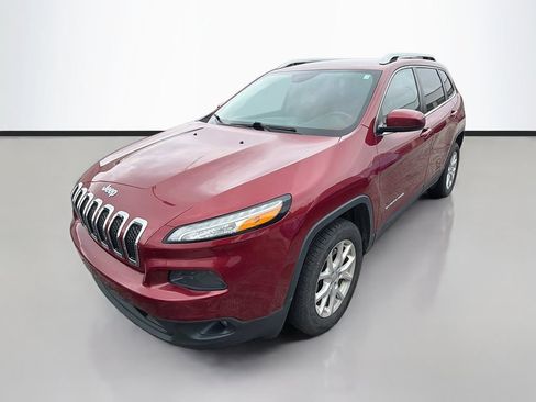 Used 2015 Jeep Cherokee Latitude w/ Cold Weather Group AWD/4WD image 5