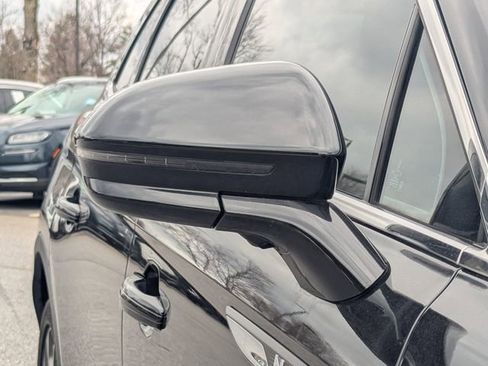 Certified 2022 Lincoln Nautilus Reserve w/ Equipment Group 201A image 12