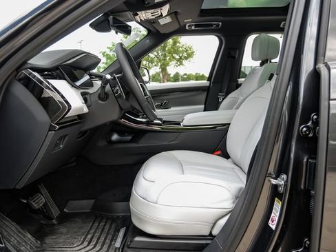 New 2026 Land Rover Range Rover Sport SE AWD/4WD image 3