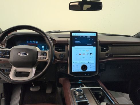 Used 2023 Ford Expedition Max Limited image 6