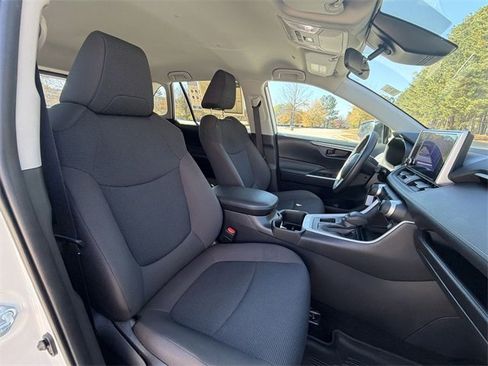 Used 2024 Toyota RAV4 LE image 27