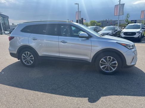 Used 2017 Hyundai Santa Fe Limited w/ Cargo Package AWD/4WD image 4