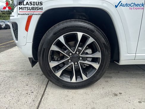 Used 2023 Jeep Grand Cherokee Overland AWD/4WD image 20