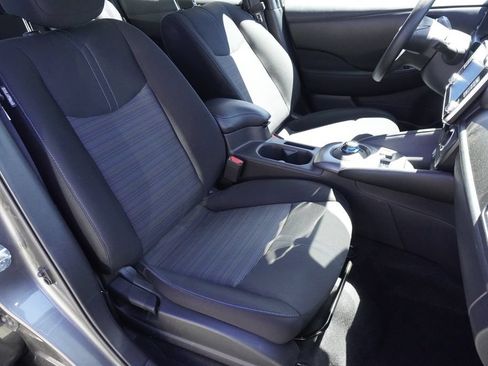 Used 2025 Nissan Leaf S FWD image 24