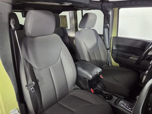 Used 2013 Jeep Wrangler Unlimited Sport image 29