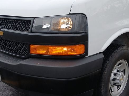 Used 2025 Chevrolet Express 2500 Extended w/ Communications Package image 23