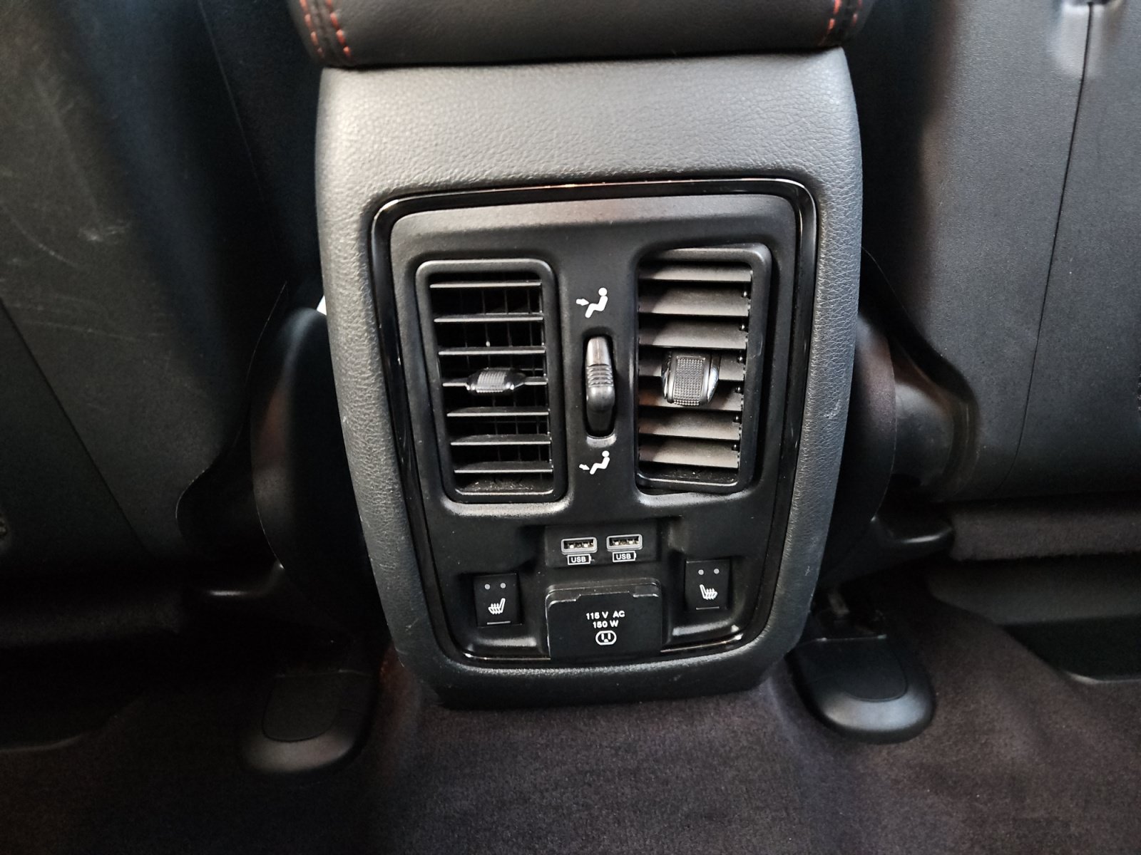 Used 2018 Dodge Durango R/T w/ Technology Group AWD/4WD image 14