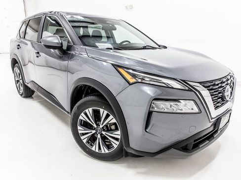 Used 2023 Nissan Rogue SV image 9