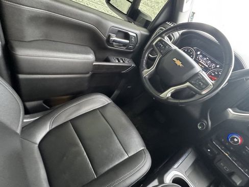 Used 2022 Chevrolet Silverado 2500 LTZ w/ LTZ Premium Package image 14