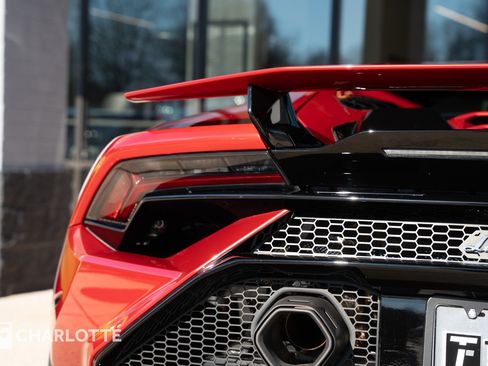Used 2023 Lamborghini Huracan Tecnica image 15