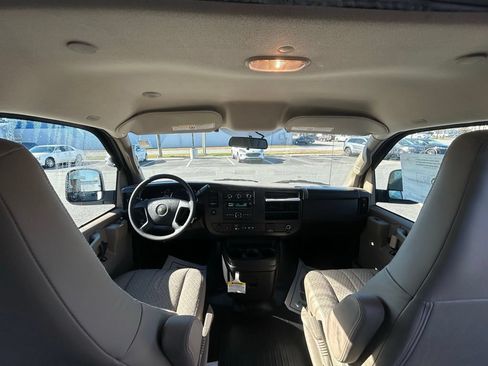 New 2025 Chevrolet Express 2500 RWD image 30