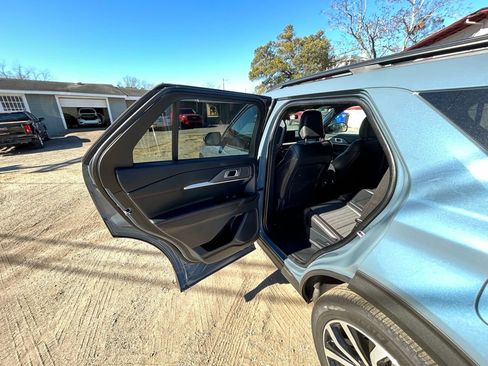 Used 2025 Ford Explorer ST-Line image 14