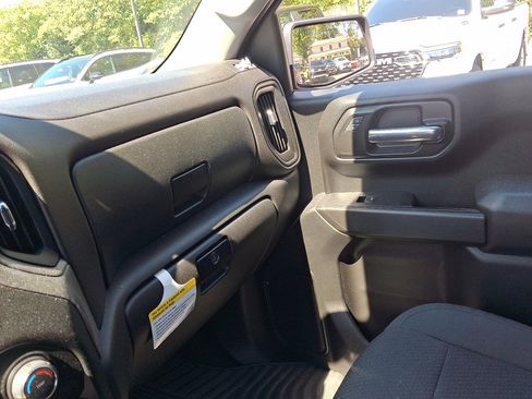 Used 2022 Chevrolet Silverado 1500 Custom image 30