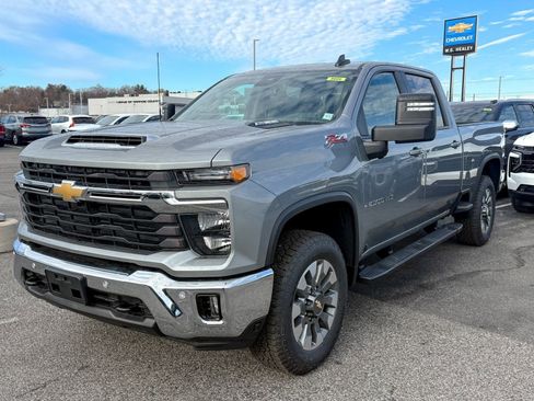 New 2026 Chevrolet Silverado 2500 LT w/ All Star Edition image 3
