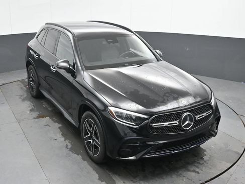 Used 2023 Mercedes-Benz GLC 300 image 29
