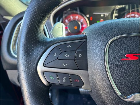 Used 2016 Dodge Challenger SRT Hellcat image 26