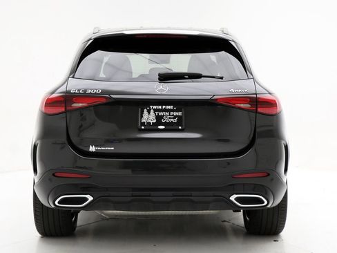 Used 2024 Mercedes-Benz GLC 300 4MATIC image 7