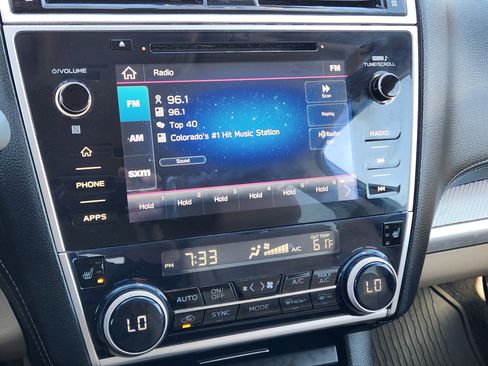 Used 2019 Subaru Outback 2.5i Premium image 15