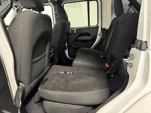 Used 2018 Jeep Wrangler Unlimited Sahara w/ Dual Top Group image 22