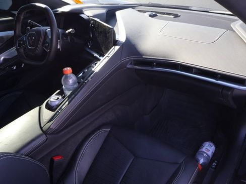 Used 2022 Chevrolet Corvette Stingray Premium Cpe w/ Z51 Performance Package image 35