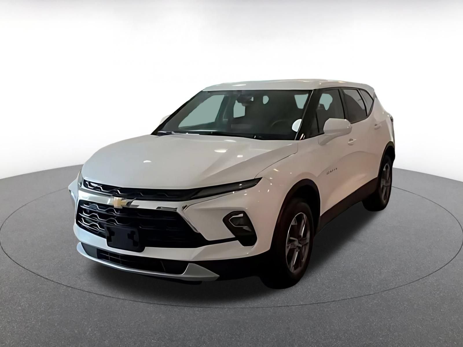 Used 2025 Chevrolet Blazer LT FWD image 6