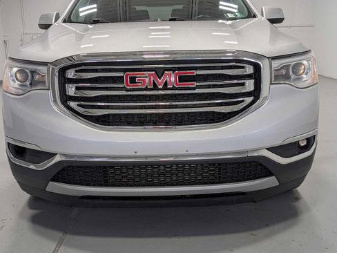 Used 2017 GMC Acadia SLT AWD/4WD image 2
