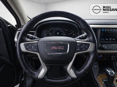 Used 2018 GMC Acadia Denali w/ Technology Package AWD/4WD image 9