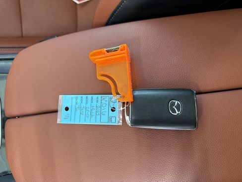 Used 2023 MAZDA CX-50 Meridian Edition image 11