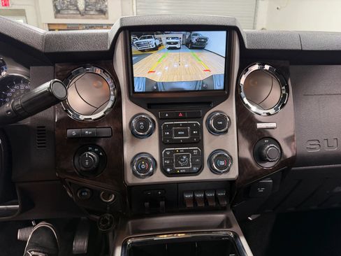 Used 2015 Ford F250 Platinum w/ FX4 Off-Road Package AWD/4WD image 22