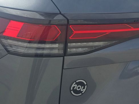 New 2026 Volkswagen Tiguan S FWD image 9