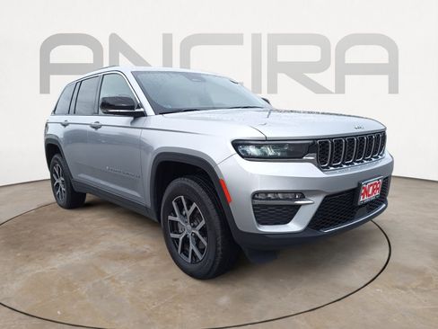 Certified 2024 Jeep Grand Cherokee Limited image 6