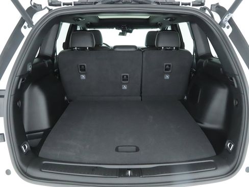 New 2026 Jeep Grand Cherokee Limited w/ Limited Altitude Package image 16