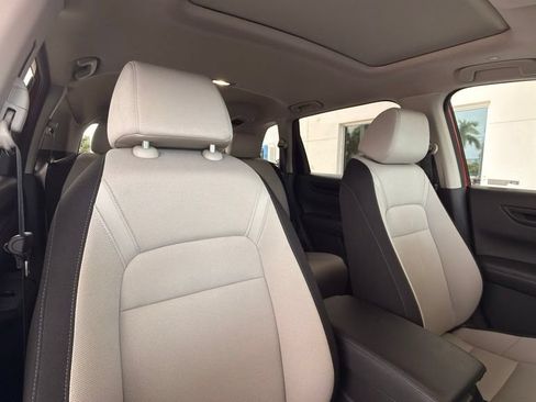 Used 2024 Honda CR-V EX image 10