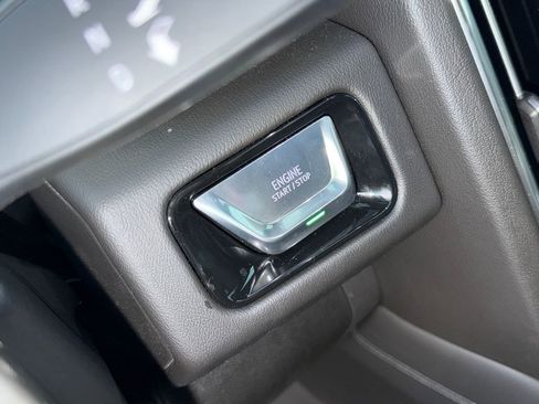 Used 2026 GMC Yukon XL Denali w/ Denali Reserve Package image 33