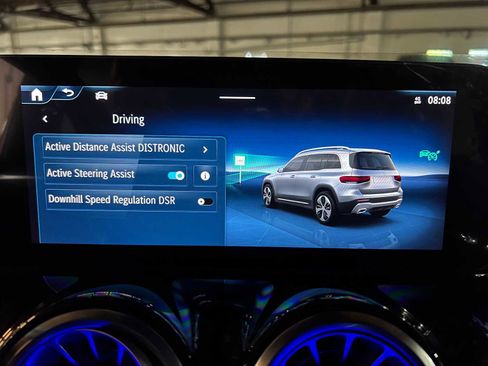 New 2025 Mercedes-Benz GLB 250 4MATIC image 29