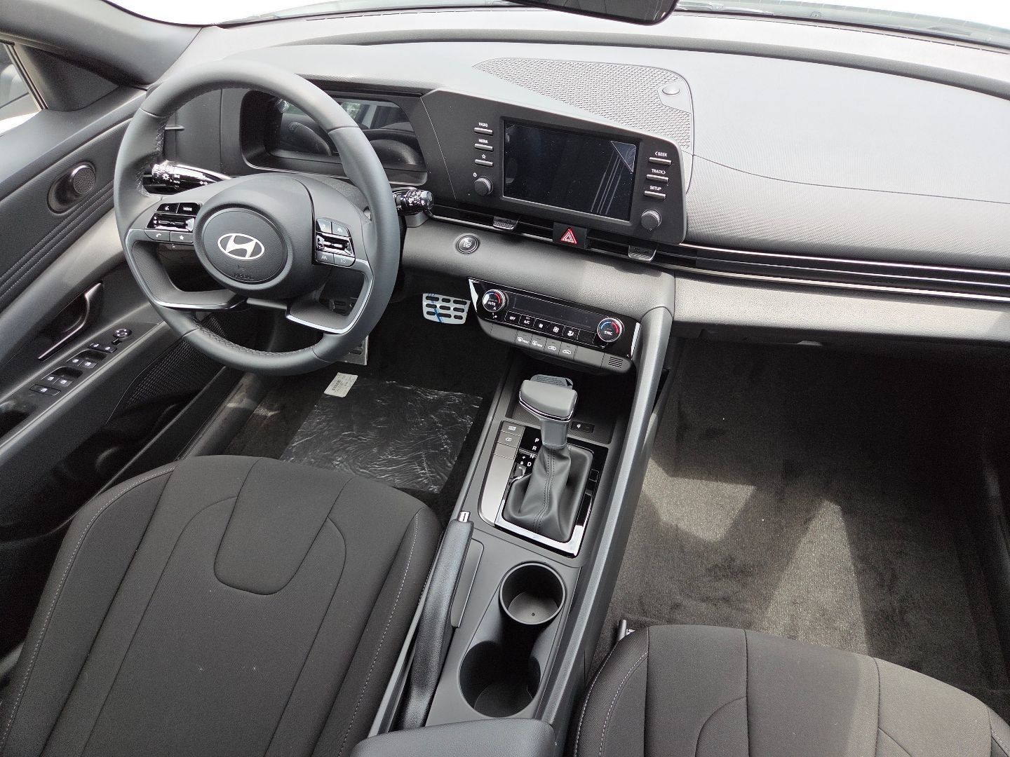 New 2026 Hyundai Elantra Sport FWD image 23