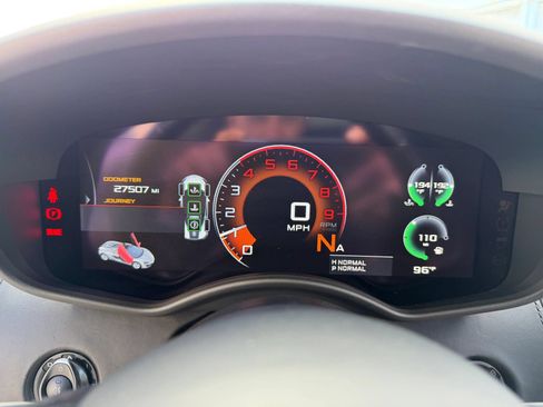Used 2018 McLaren 570S Spider RWD image 22