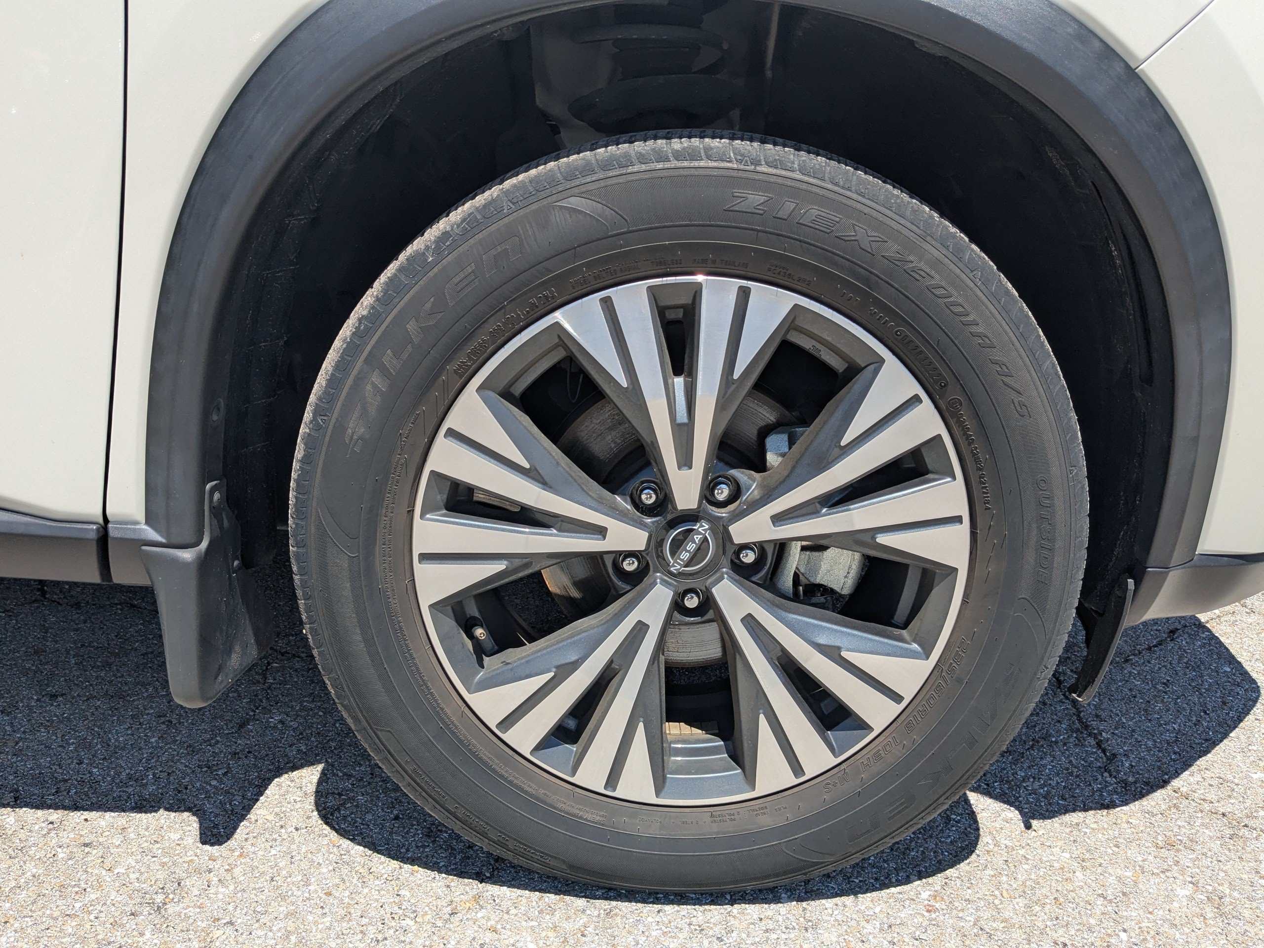 Used 2023 Nissan Rogue SV FWD image 11